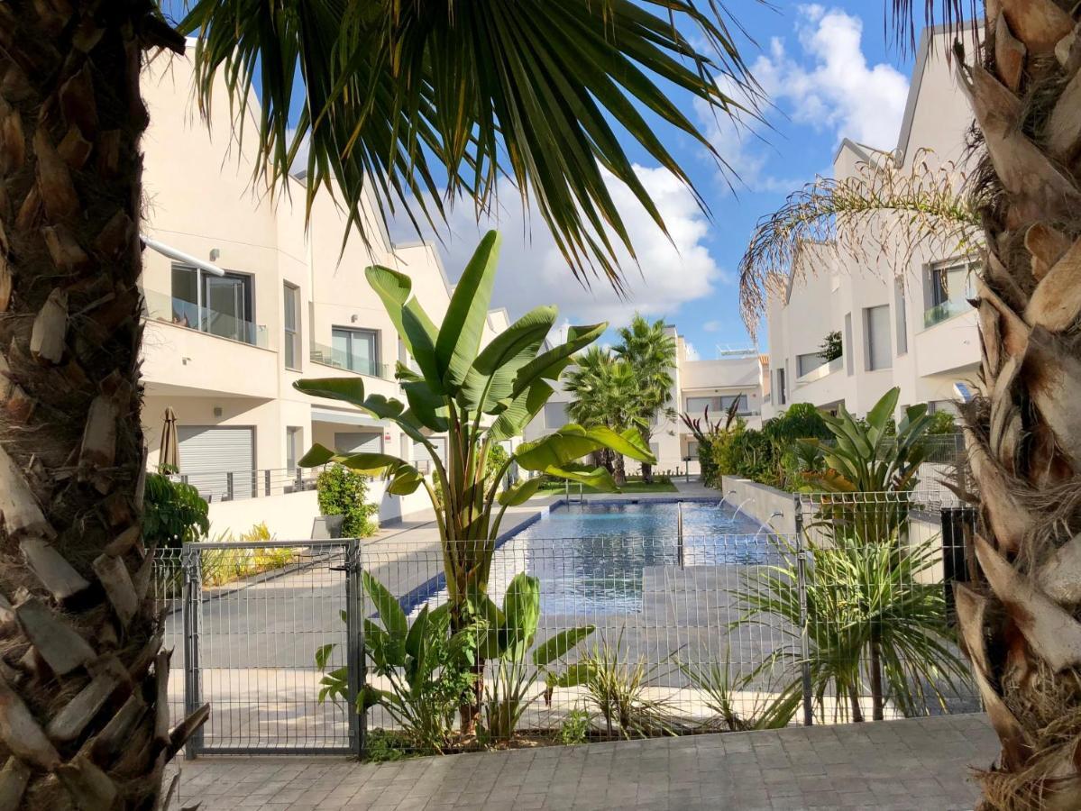 Villa Amalia 54 Torrevieja Bagian luar foto